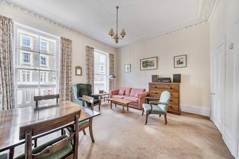 Cumberland Street, Pimlico, London, SW1V