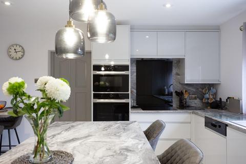 4 bedroom detached house for sale, Main Street, Great Heck, Goole