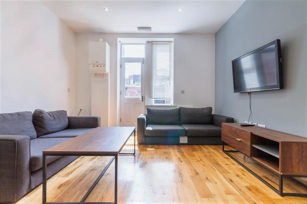 7 Pvu Ns AG Euq Kuzhrp NRLA.jpg