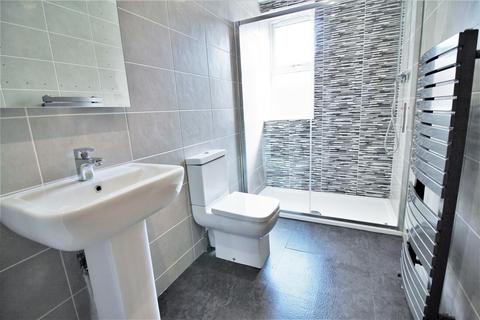 3 bedroom apartment to rent, Sunbury Avenue, Jesmond