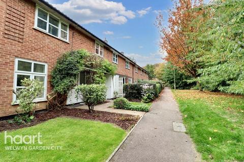 undefined, Vine Close, Welwyn Garden City