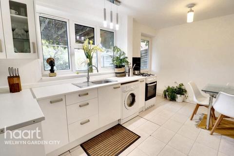 undefined, Vine Close, Welwyn Garden City