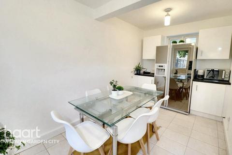 3 bedroom terraced house for sale, Vine Close, Welwyn Garden City