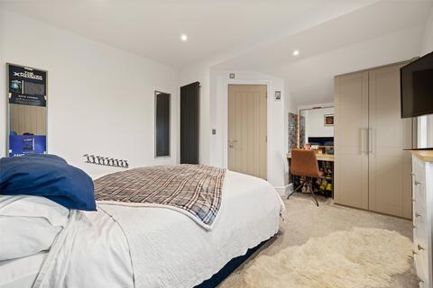 1, The Winkfield Lovel Road, Winkfield, Windsor, SL4 2ES