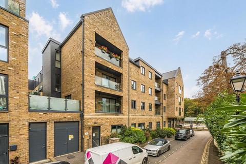 undefined, Lion Wharf Road, Old Isleworth TW7