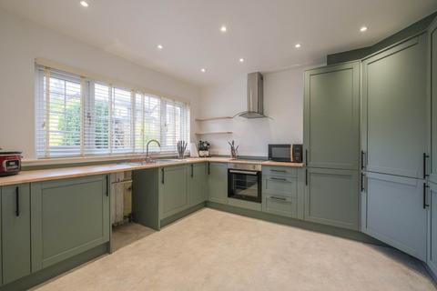 undefined, Beagle Ave, Huddersfield HD4