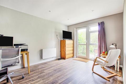 1 bedroom flat for sale, Oyster Row, Cambridge