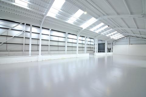Warehouse to rent, 162 Great North Rd Hatfield AL9 5JN