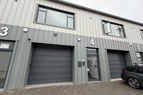 Warehouse to rent, Brownfields Welwyn Garden City AL7 1AN