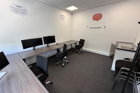 Warehouse to rent, Brownfields Welwyn Garden City AL7 1AN