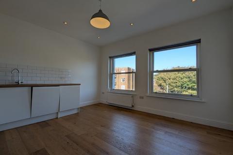 1 bedroom flat to rent, Trinity Crescent, Folkestone, Kent, CT20