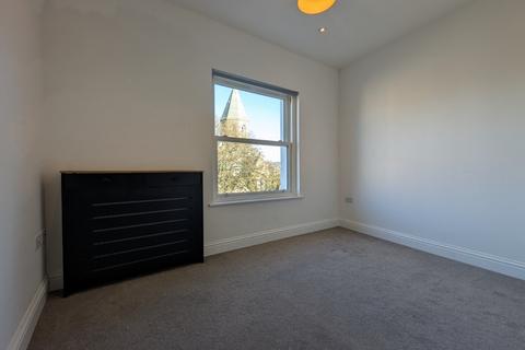 1 bedroom flat to rent, Trinity Crescent, Folkestone, Kent, CT20