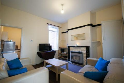 3 bedroom terraced house to rent, Alton Road, Birmingham B29