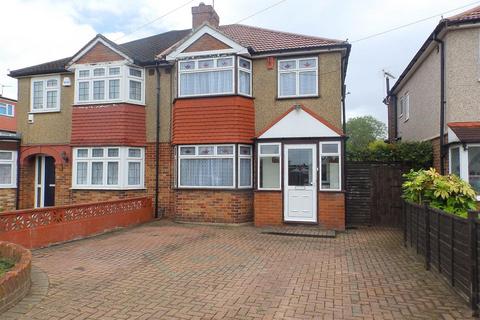 3 bedroom semi-detached house to rent, Princes Way, Ruislip