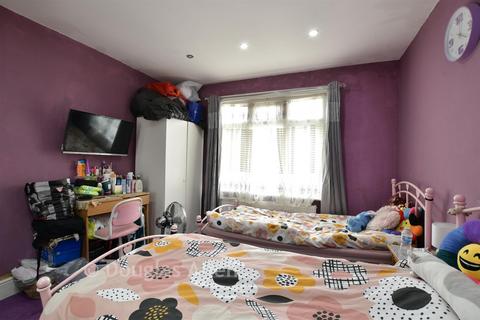 165 Gordon Road, Ilford, IG1 2XS