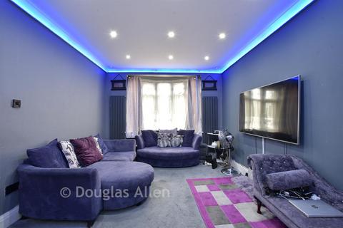 3 bedroom end of terrace house for sale, Gordon Road, Ilford, Essex