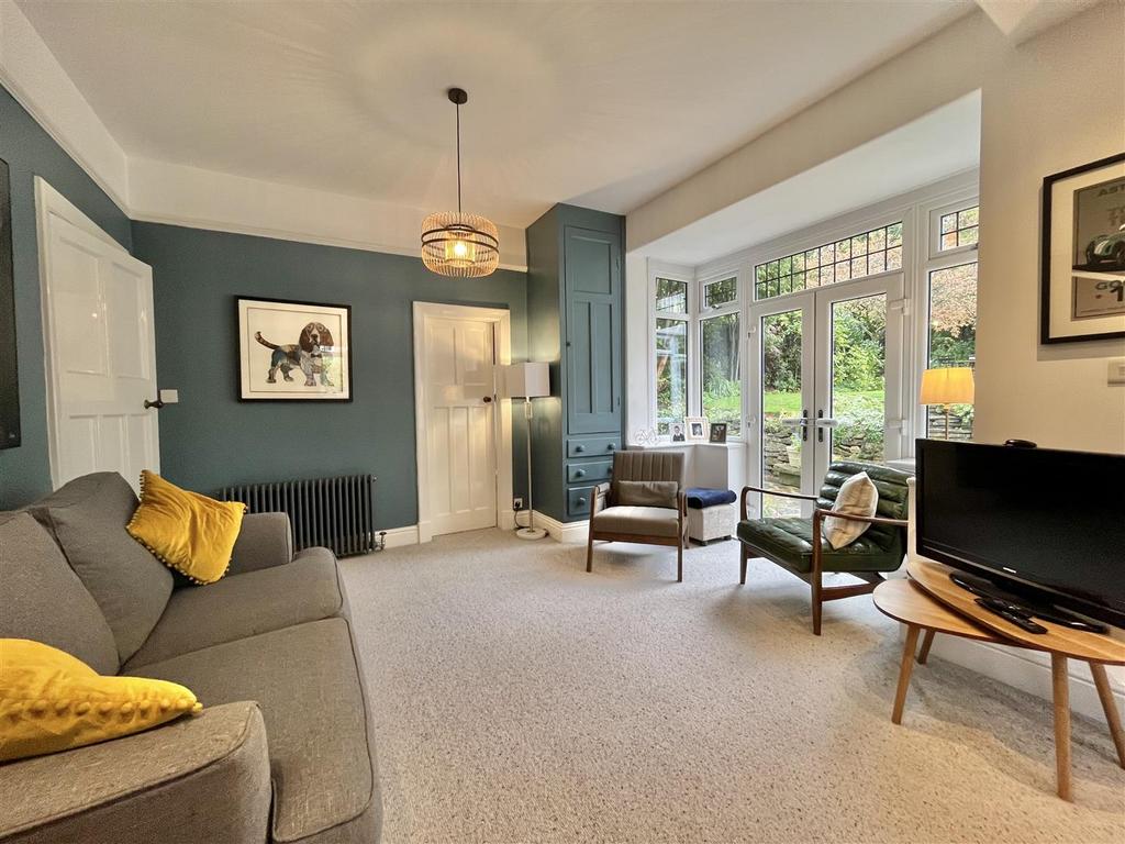 Sitting/Dining Room