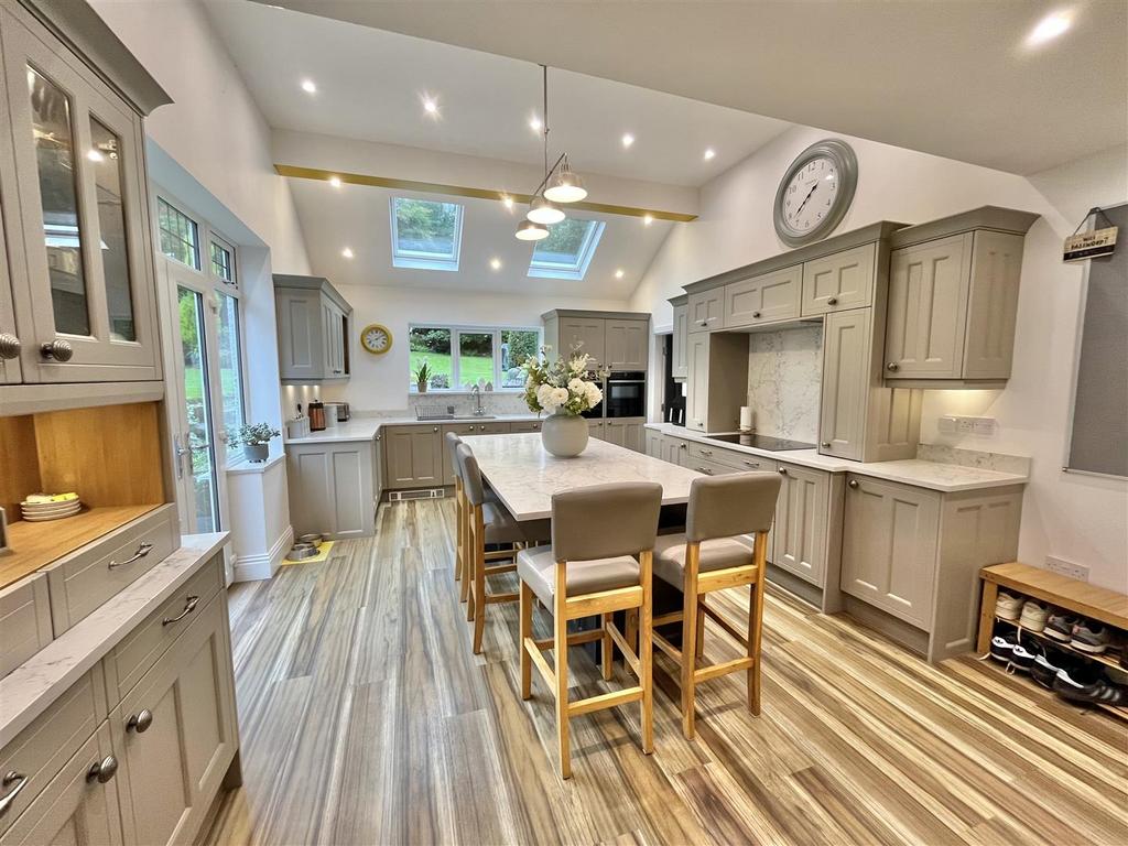 Breakfast/Kitchen