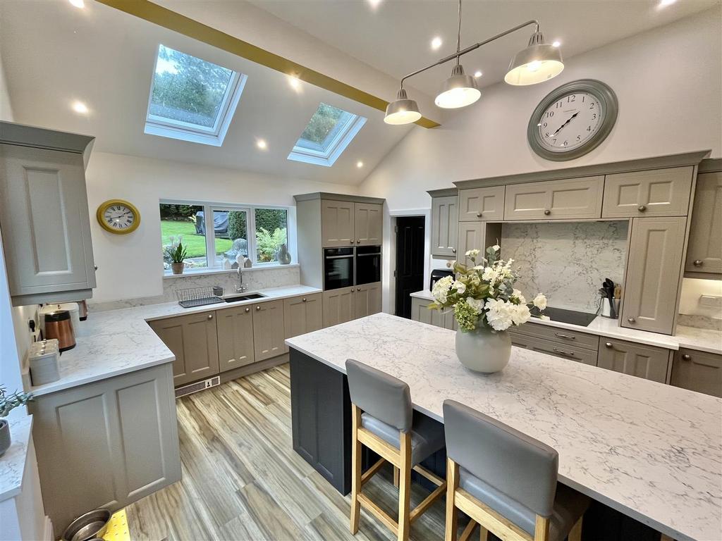 Breakfast/Kitchen