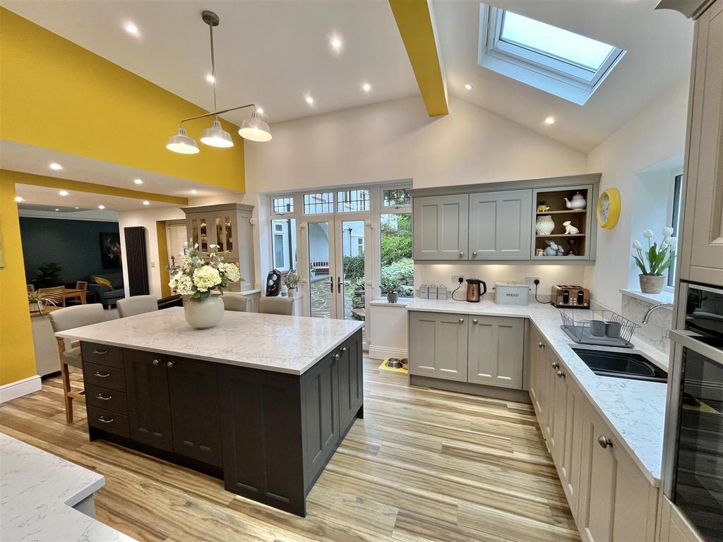 Breakfast/Kitchen