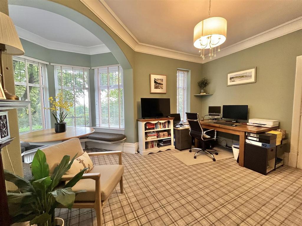 Sitting Room/Study