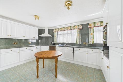 3 bedroom end of terrace house for sale, Pixie Dell, Braunton EX33