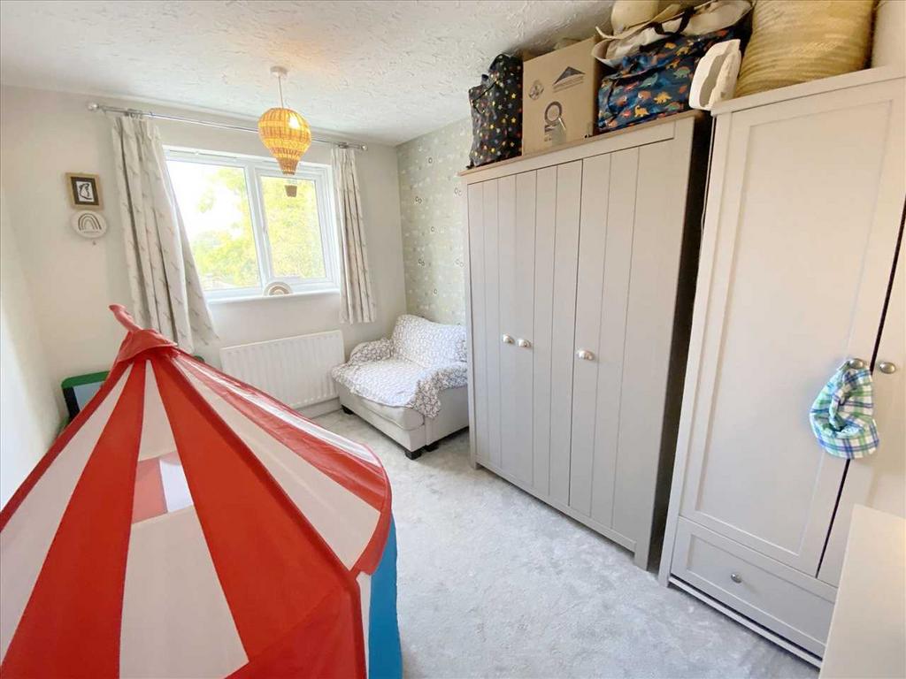 Bedroom 1: