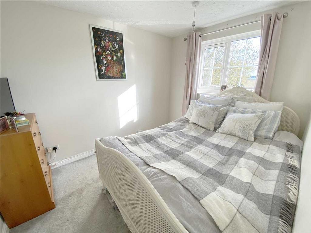 Bedroom 2: