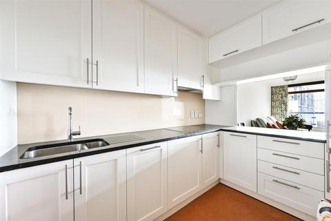1 bedroom apartment for sale, Andrewes House, London EC2Y