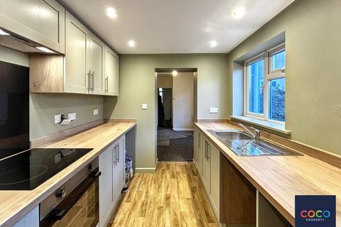3 bedroom terraced house to rent, Grosvenor Road, Portland DT5