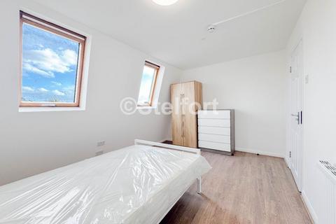 House share to rent, Queens Crescent, London, NW5