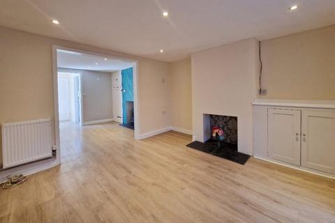 2 bedroom semi-detached house for sale, Queens Road, Burnham-On-Crouch CM0