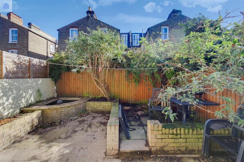 6 Patio-0.jpg
