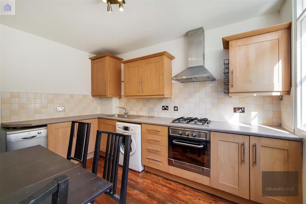 4 Kitchen-1.jpg