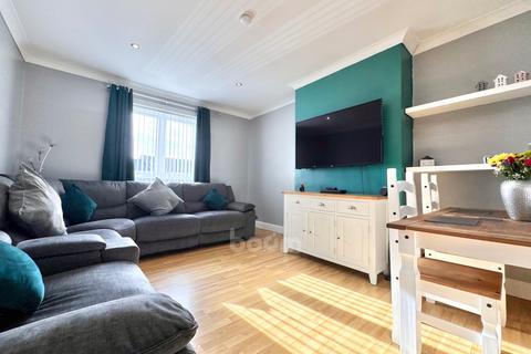 22 Bathville Road, Kilbirnie, KA25 6AJ