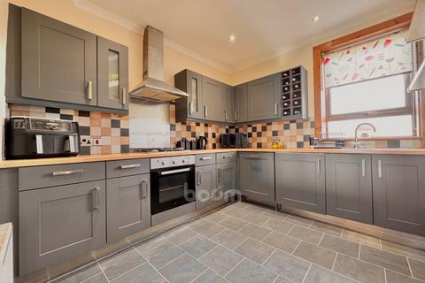 22 Bathville Road, Kilbirnie, KA25 6AJ