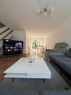 1 bedroom in a house share to rent, Briar Close, Hampton TW12