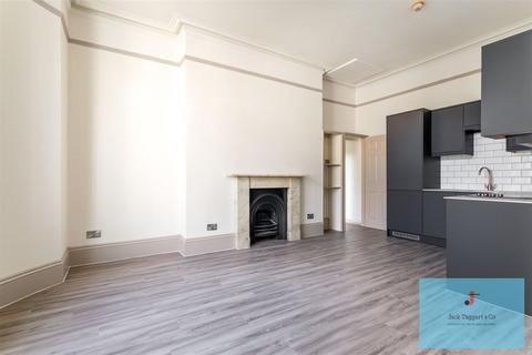 Studio for sale, Clarendon Terrace, Brighton