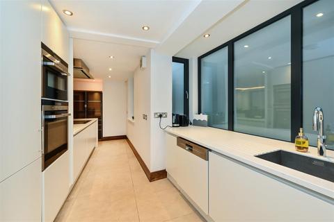 undefined, Cato Street, Marylebone, London