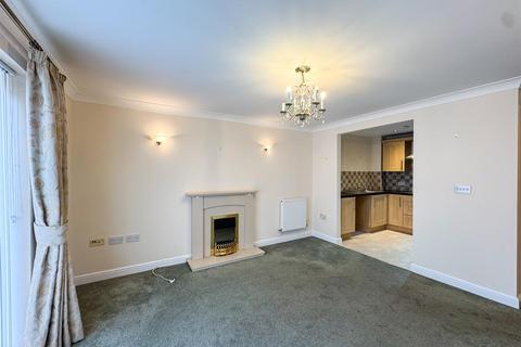 2 bedroom flat for sale, Royal Court, Worksop S80