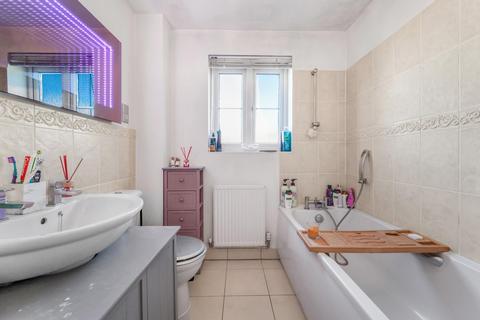 6 Cromwell Road, Flitch Green, Dunmow, CM6 3GE