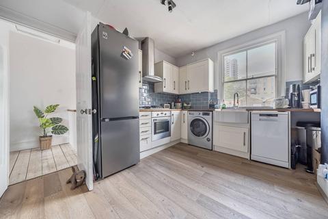 3 bedroom flat for sale, Larcom Street, Elephant and Castle, London, SE17