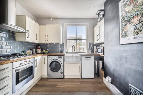 3 bedroom flat for sale, Larcom Street, Elephant and Castle, London, SE17
