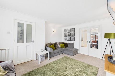 3 bedroom semi-detached house for sale, Trentham Close, Bridlington