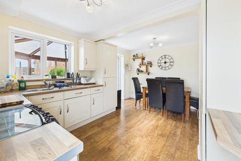 3 bedroom semi-detached house for sale, Trentham Close, Bridlington