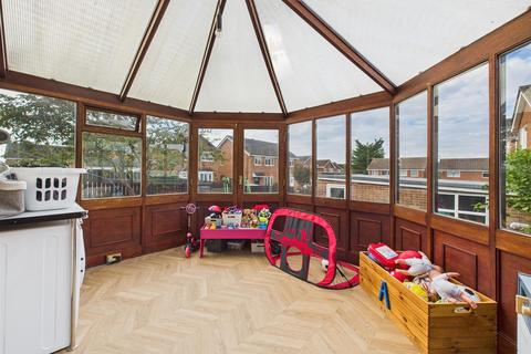 3 bedroom semi-detached house for sale, Trentham Close, Bridlington