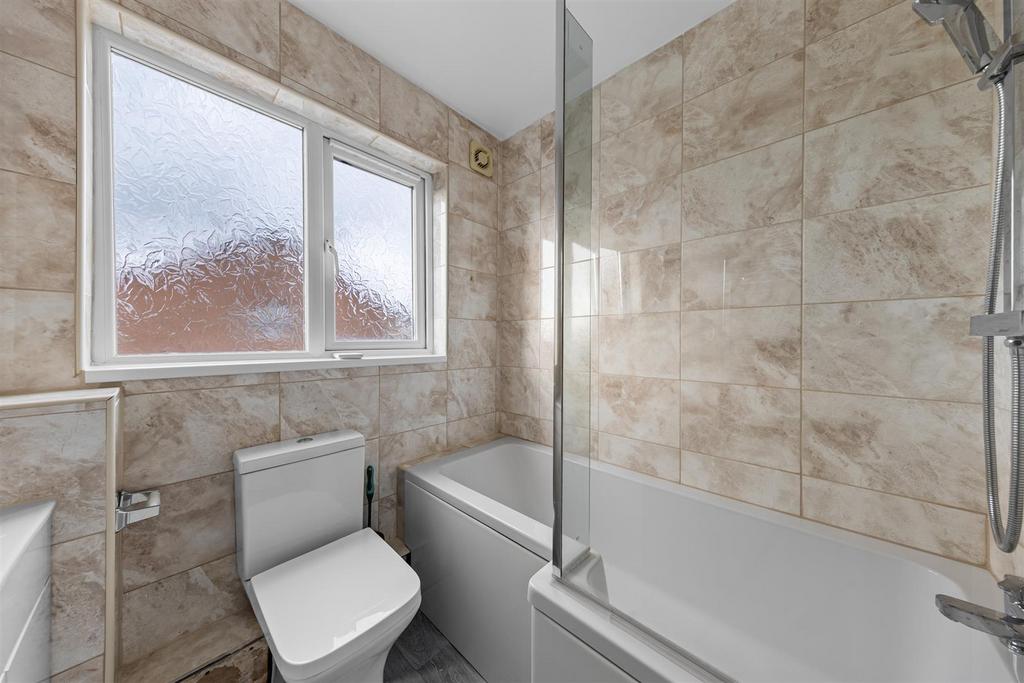 7 Montagu Dr Web13.jpg