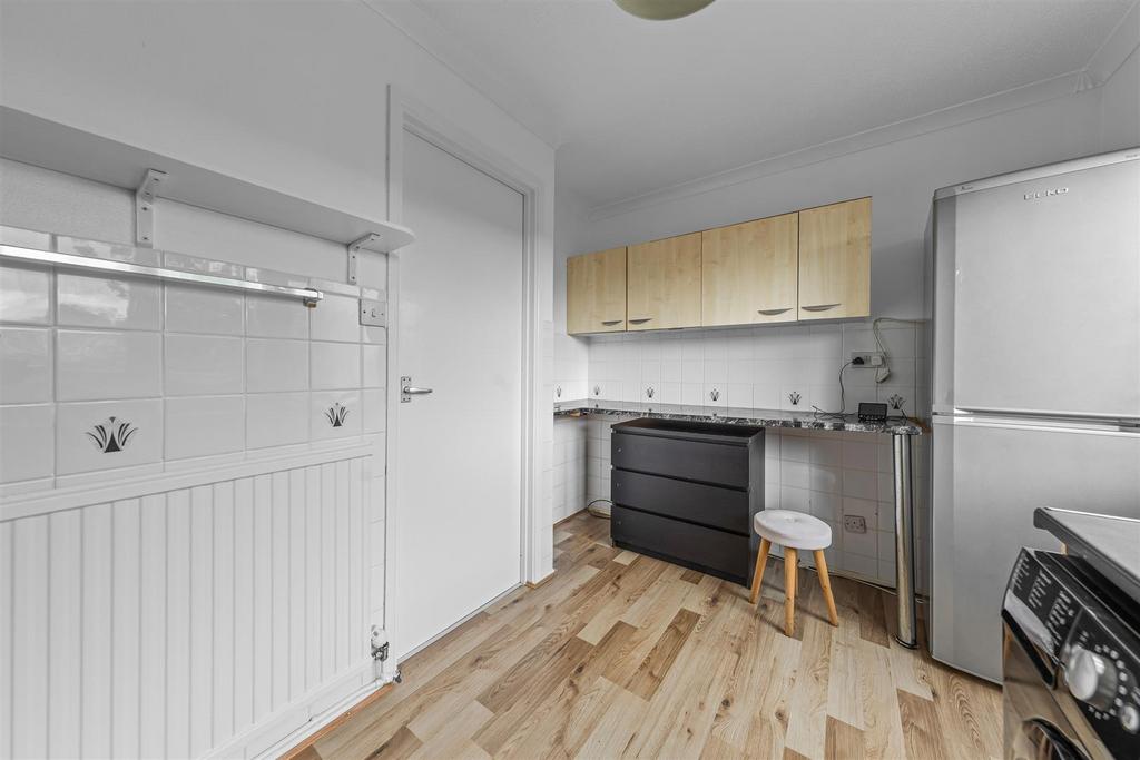 7 Montagu Dr Web10.jpg