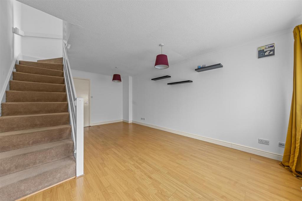 7 Montagu Dr Web06.jpg