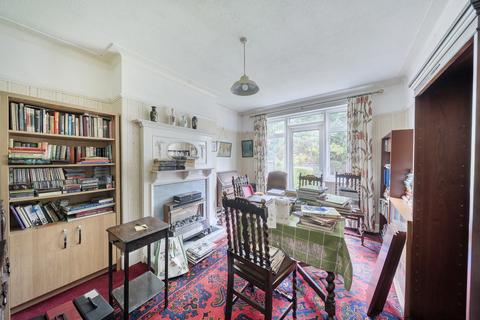 undefined, Fairfield Crescent, Edgware, Greater London. HA8 9AF